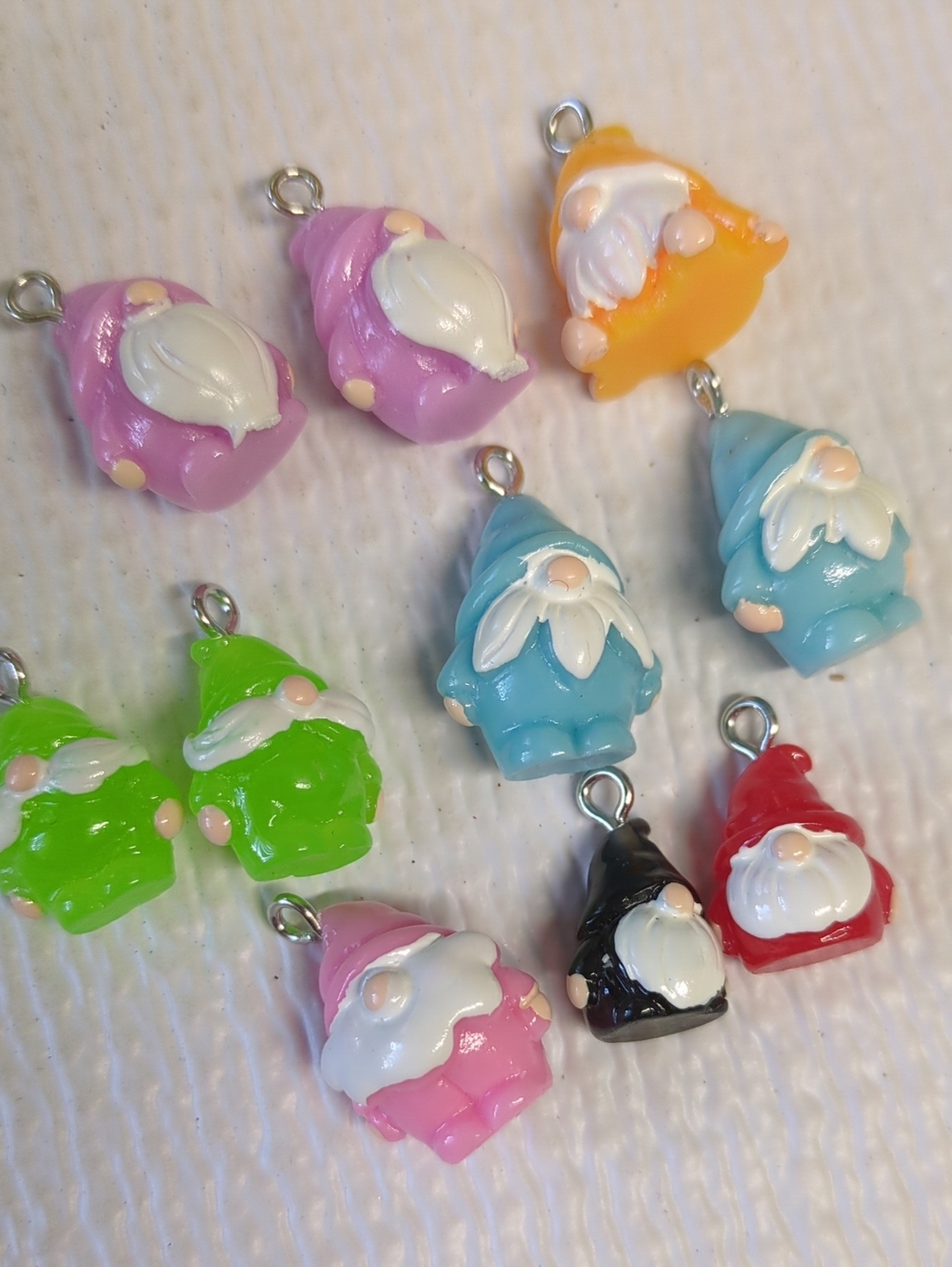 ❤️3/$10❤️Q78 Colorful Gnome Charms - Assorted Bright Colours
